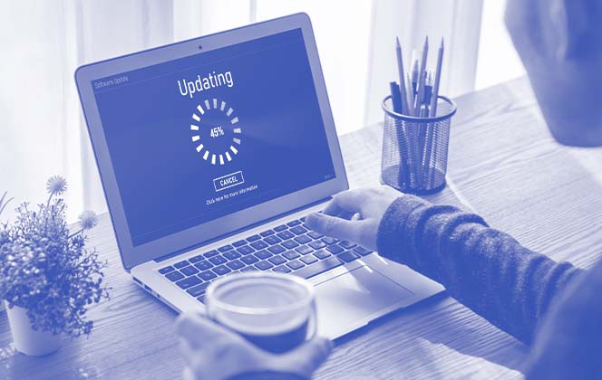 Mises à jour logicielles et montées de version : 7 raisons de ne pas les repousser